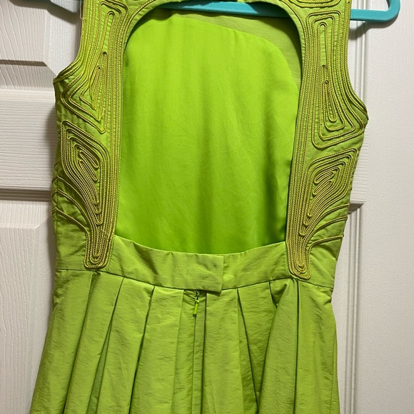 Elegant green Junior dress size 2 - Picture 5 of 5